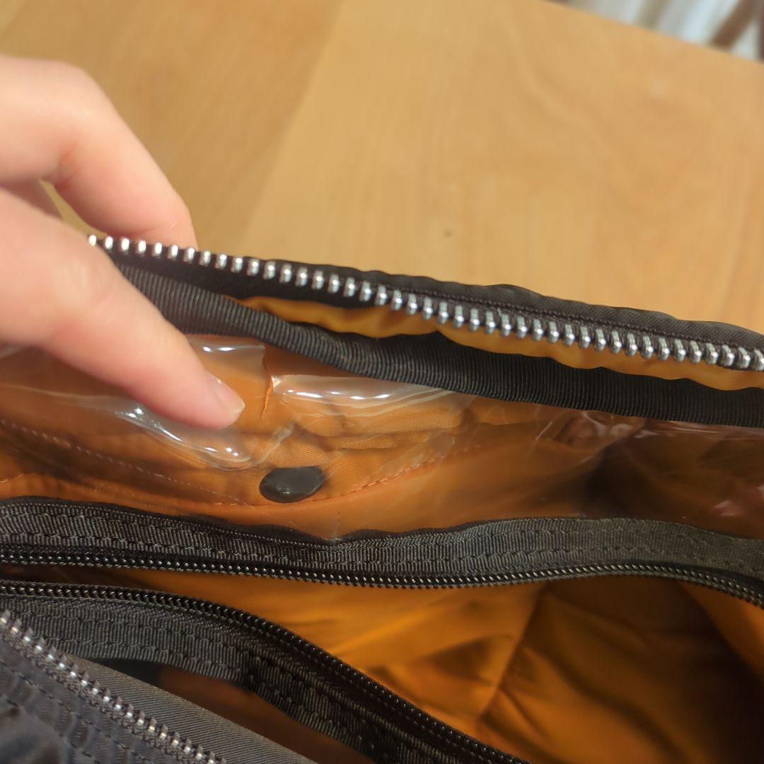 【廃盤】ポーター　PORTER タンカー　ブラック ショルダーバッグ　やや大きめ