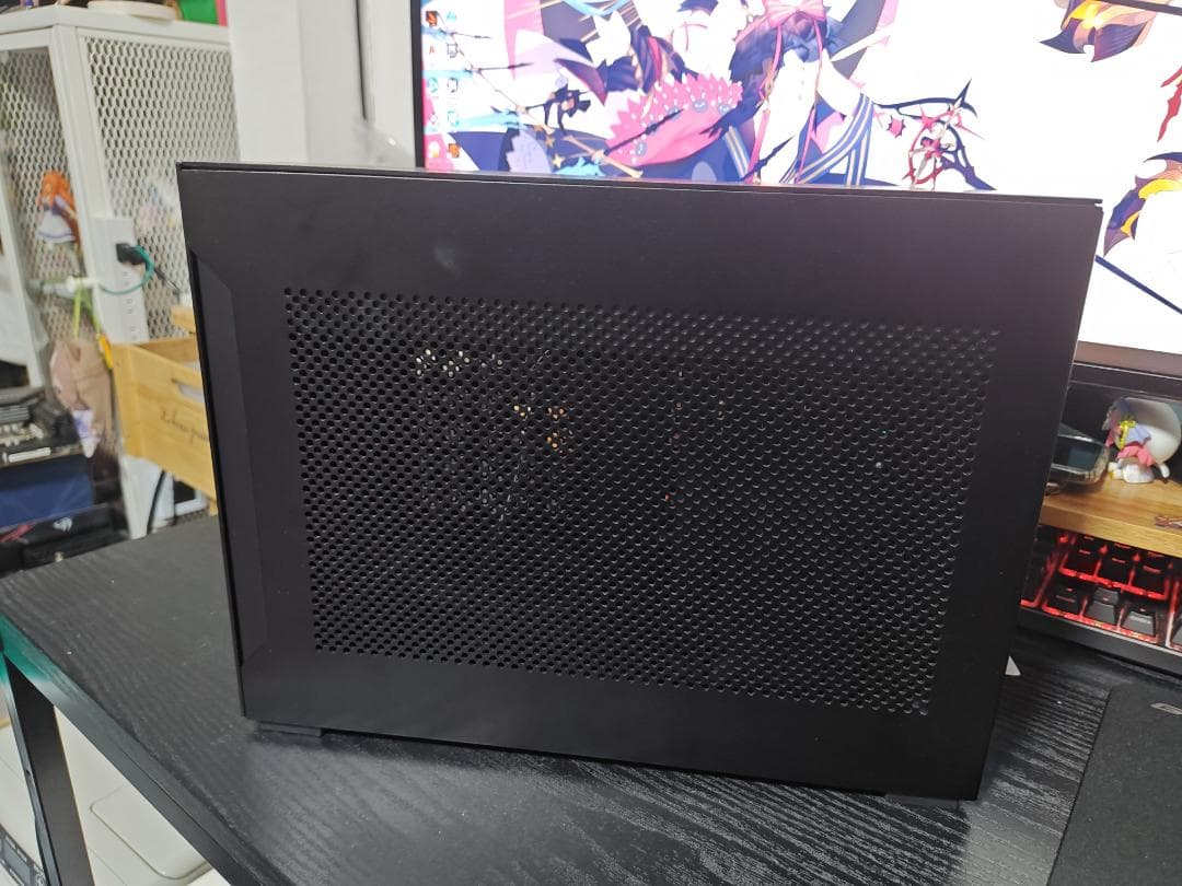 LIAN LI A4-H2O PCケース ITX