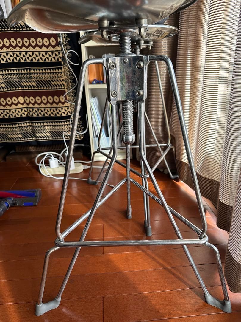 【Pina様限定】①メタル製ドロップ型スツール 高さ調整可能