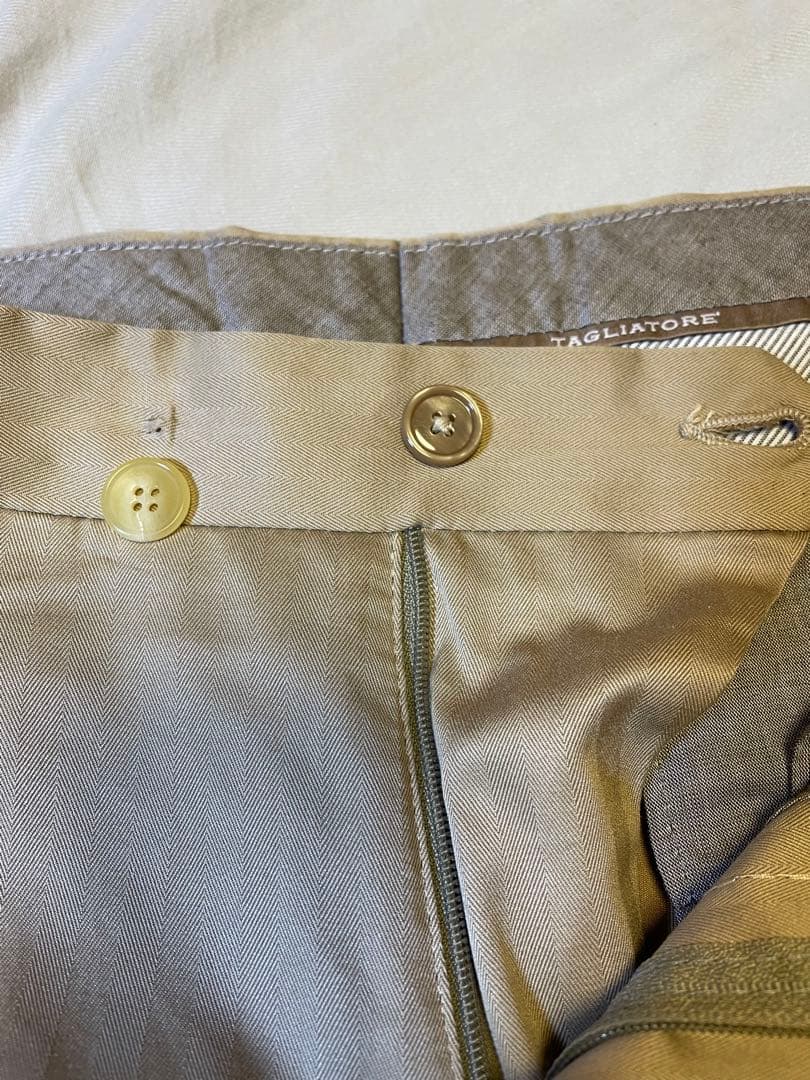 スーツ　TAGLIATORE