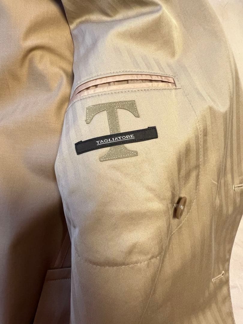 スーツ　TAGLIATORE