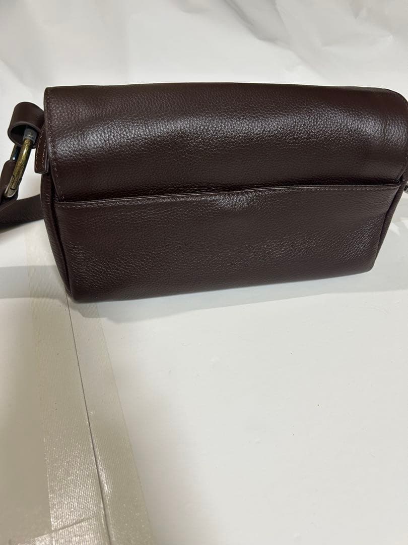 BEARDSLEY ビアズリー レザーボディバッグ　ブラウン