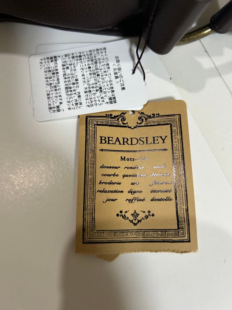 BEARDSLEY ビアズリー レザーボディバッグ　ブラウン