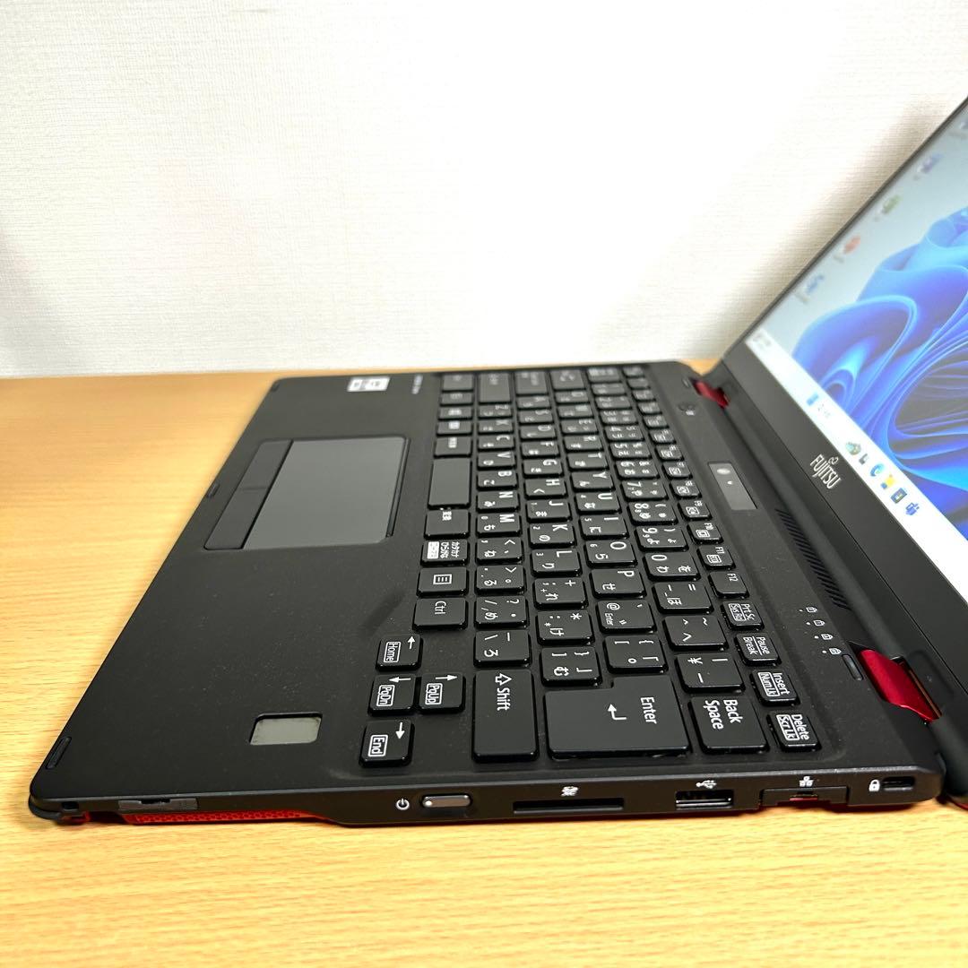 富士通 LIFEBOO U9310X/D i7 512GB 16GB LTE