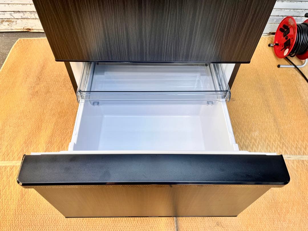 ① 23年製　AQUA ノンフロン冷凍冷蔵庫 AQR-V37P(K) 368L