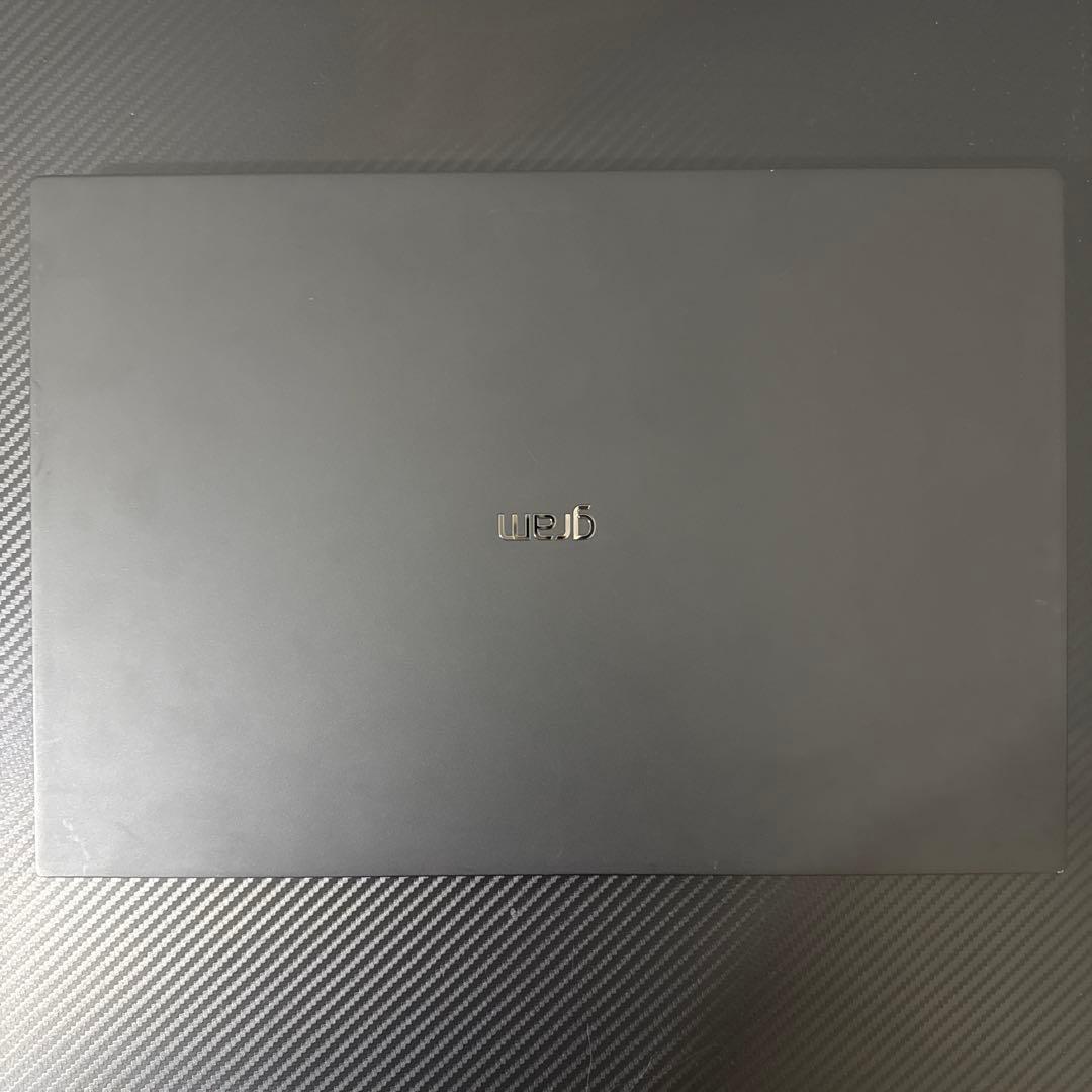 2022モデル LG gram 第12世代i7 16GB/512GB WQHD