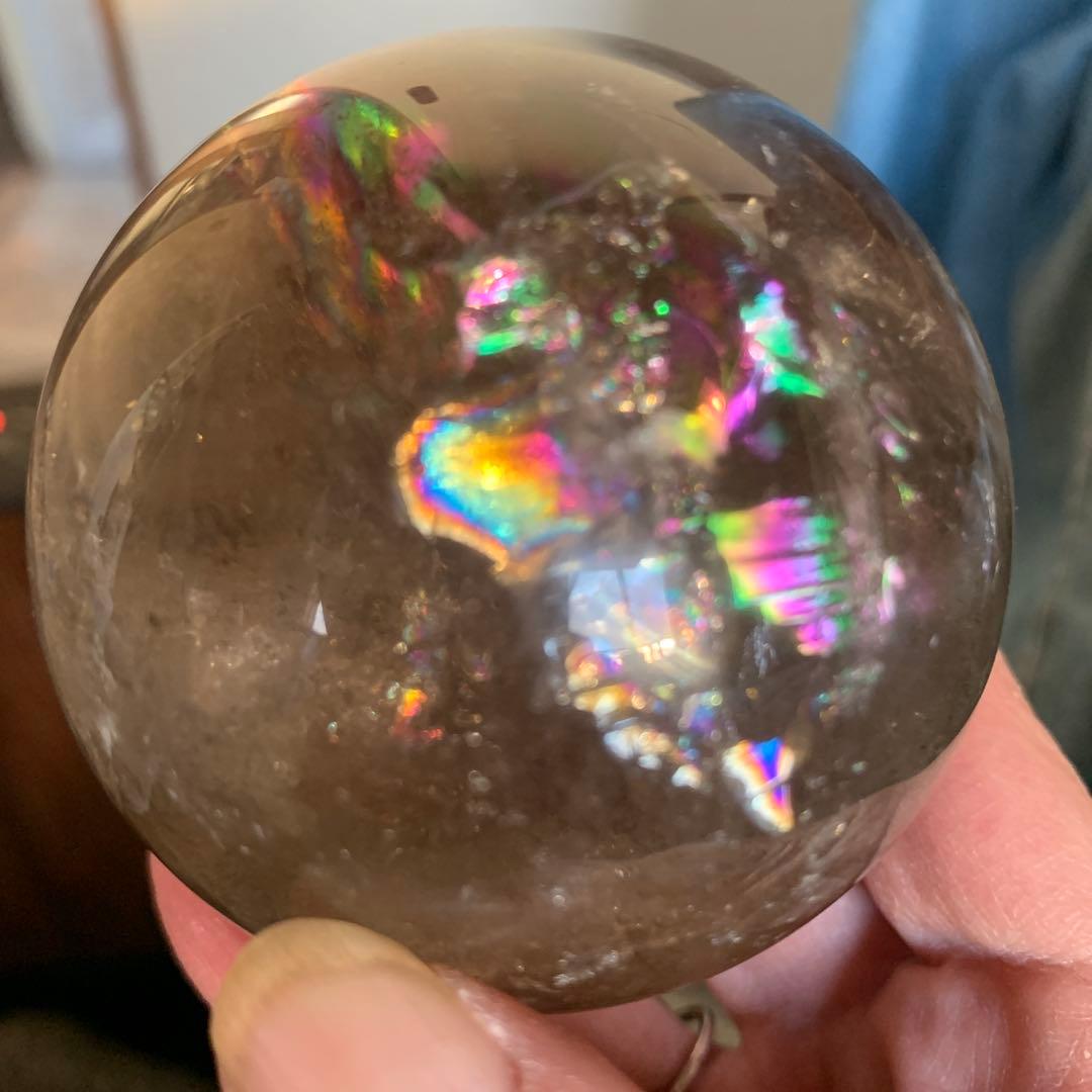 虹一杯‼︎スモーキークォーツスフィア大玉約66mm ゼウスストーン　天然石置物