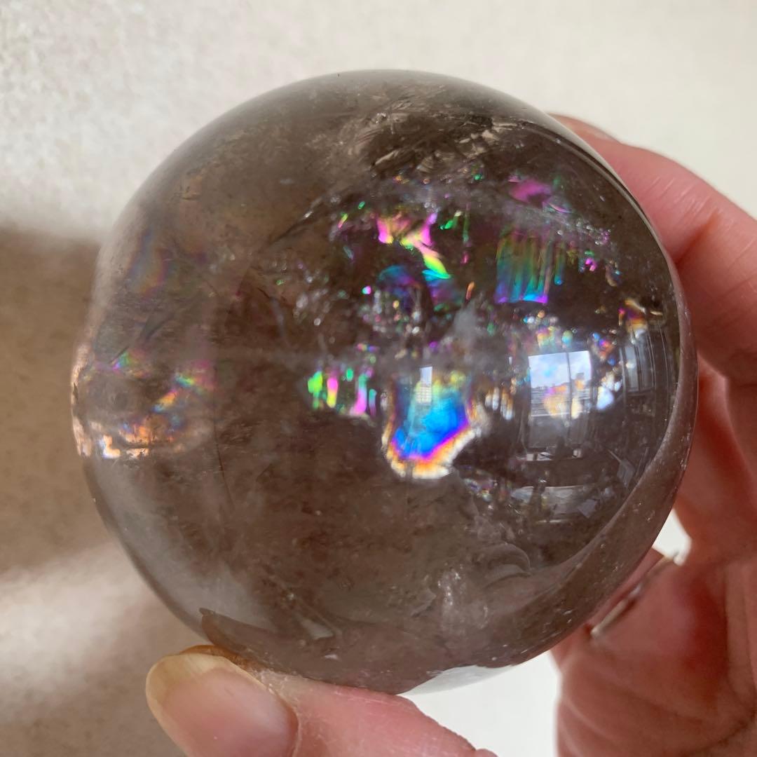 虹一杯‼︎スモーキークォーツスフィア大玉約66mm ゼウスストーン　天然石置物