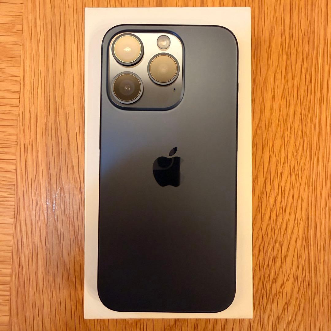 Apple iPhone 15 Pro 256GB 本体ブルー チタニウム