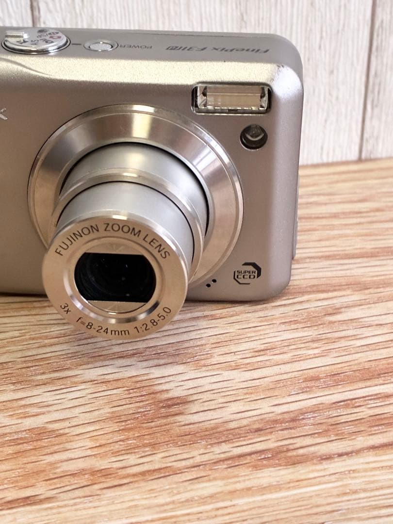 【名機】Fujifilm FinePix F31fd シルバー オールドコンデジ