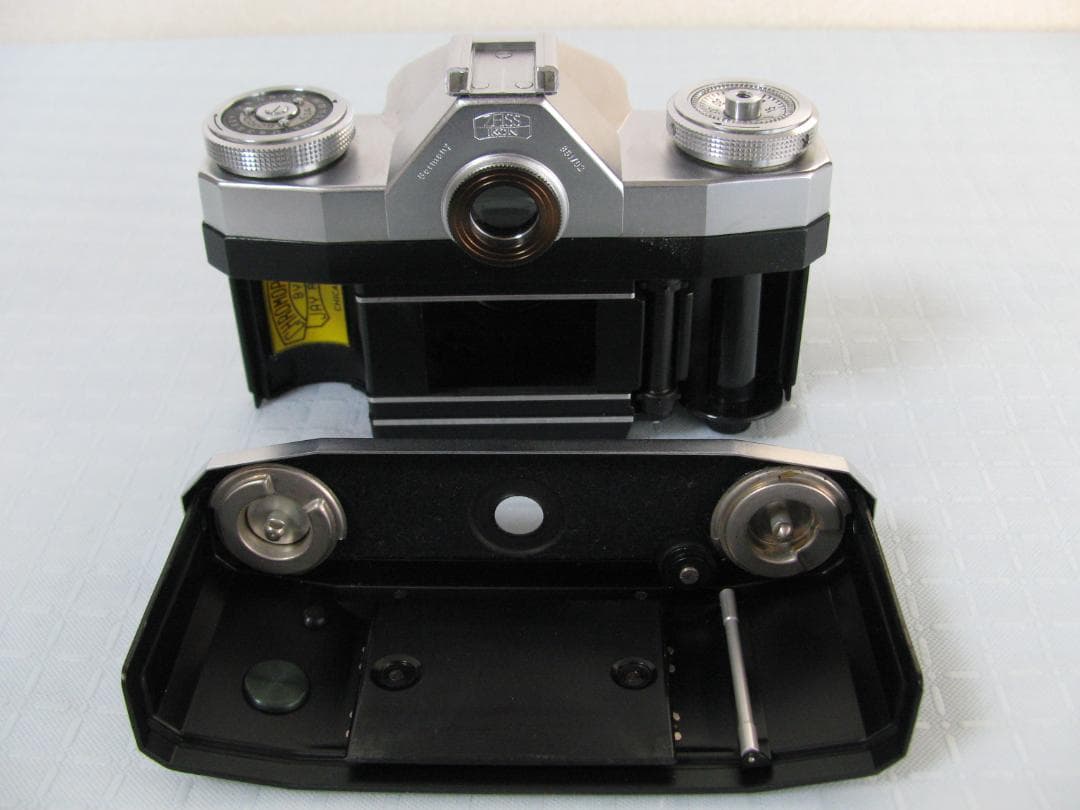 CONTAFLEX1型ZEISS IKON Tessar1:2.8f=45mm