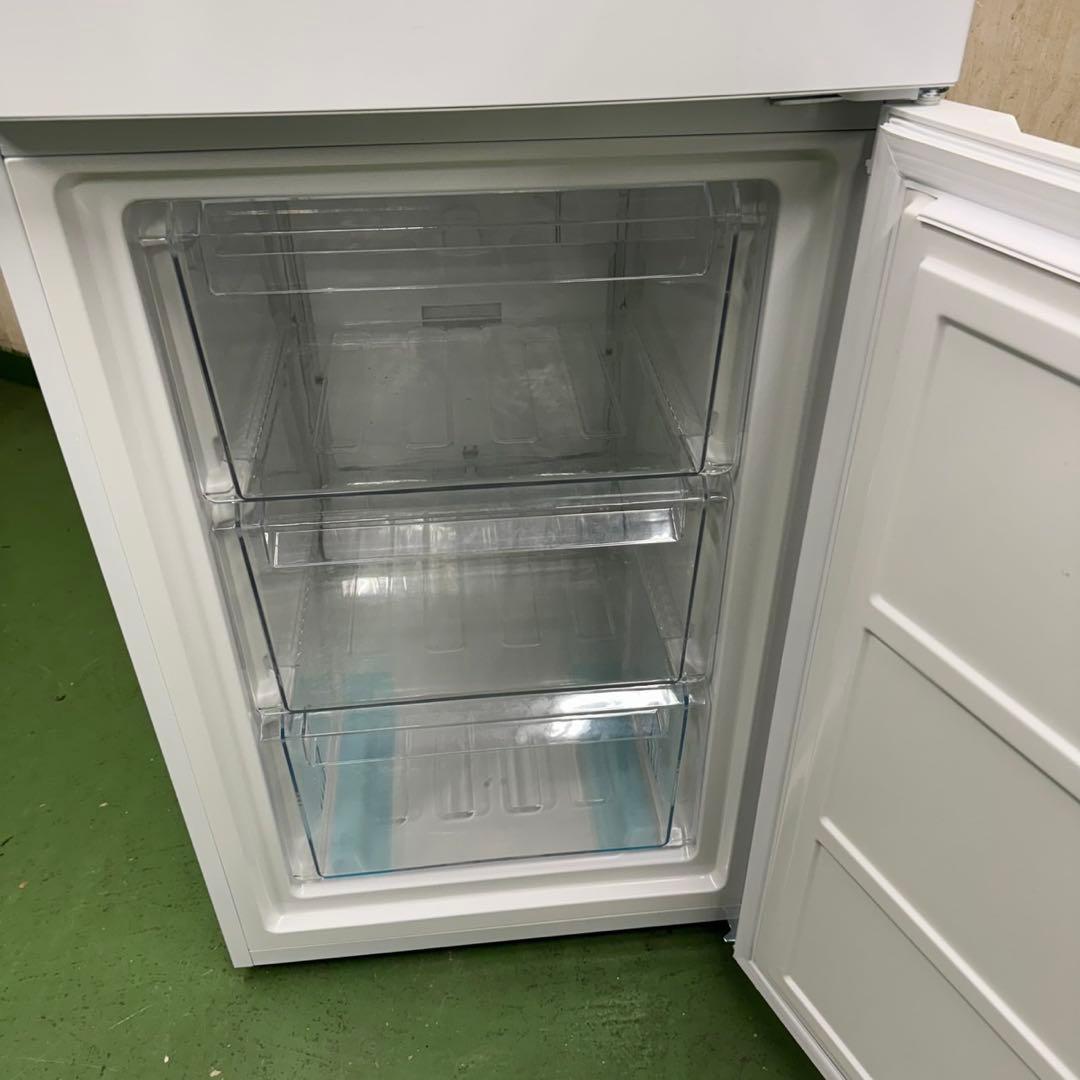 640 冷蔵庫　小型　大型　200L〜300L 右開き　2023年製　極美品