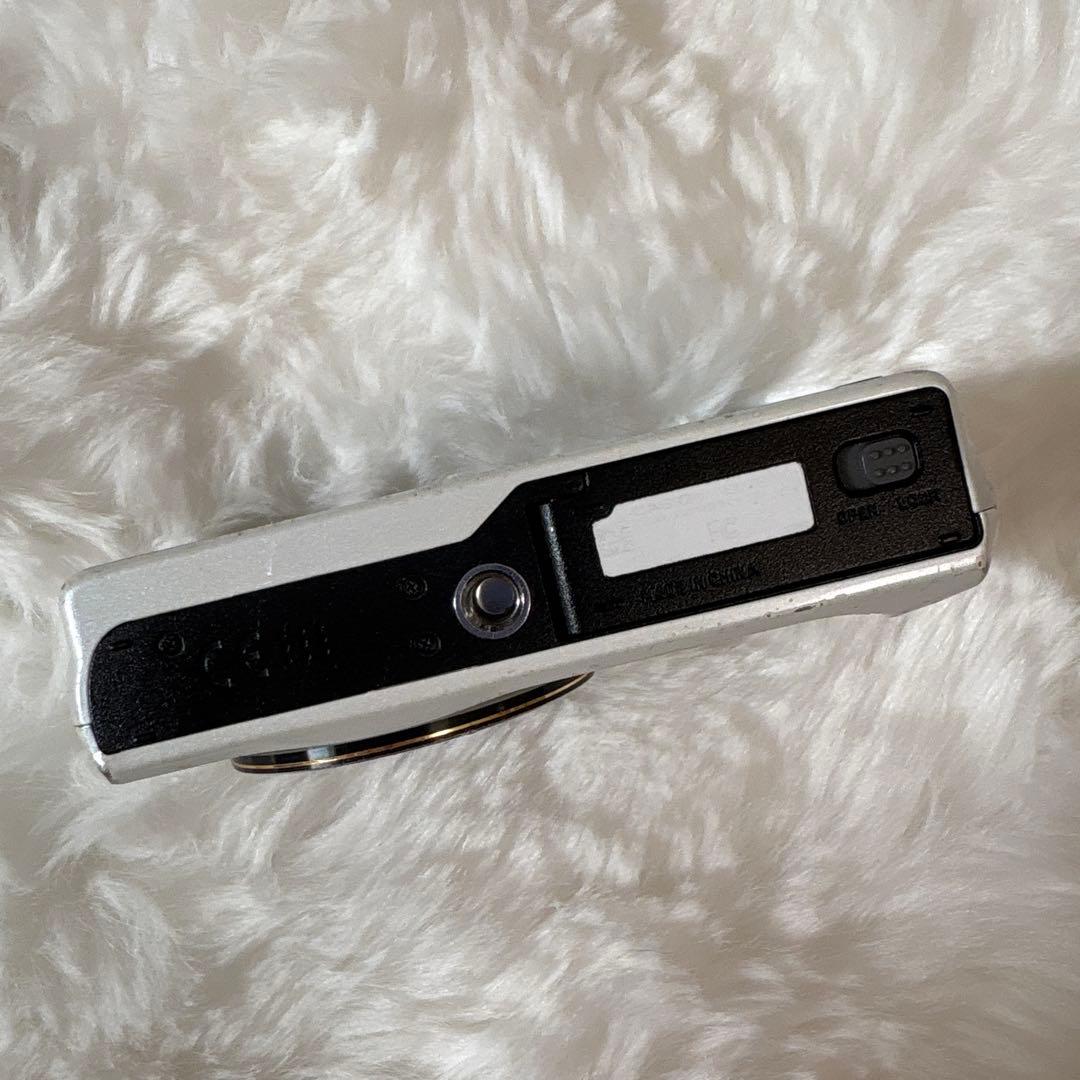 【動作確認済み】CASIO EX-ZR200 デジカメ