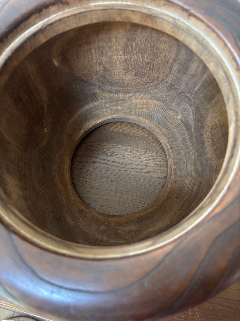 獅子耳地紋桐くりぬき蒔絵火鉢 五徳付き