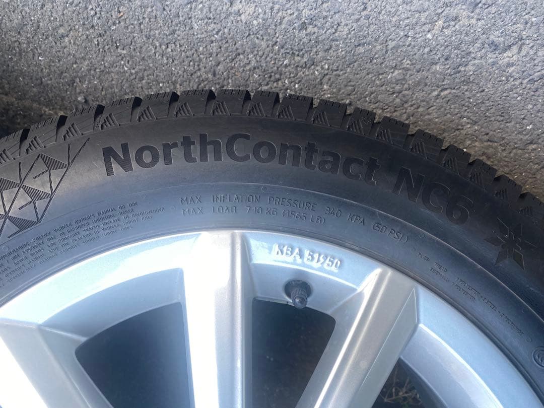 VW純正ホイールとスタッドレスタイヤセット