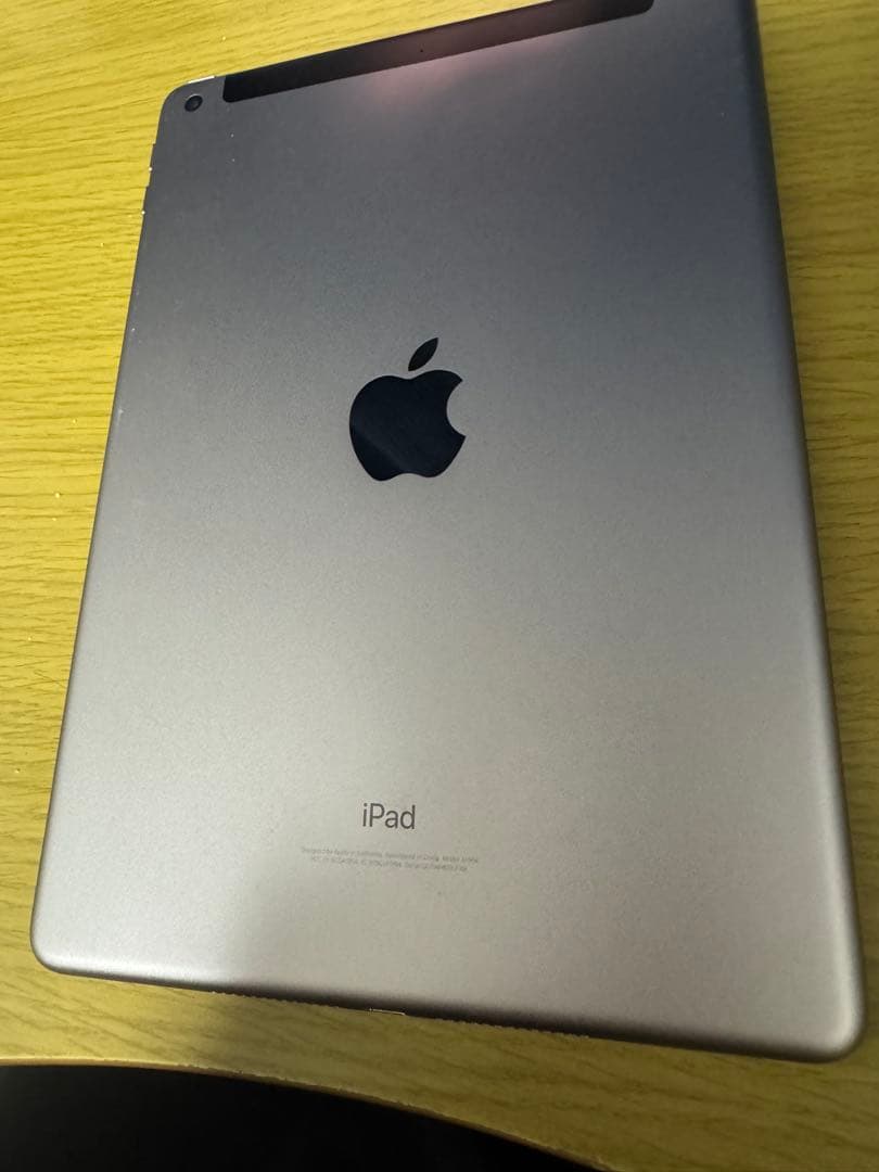 iPad第6世代 128GB WiFiモデル