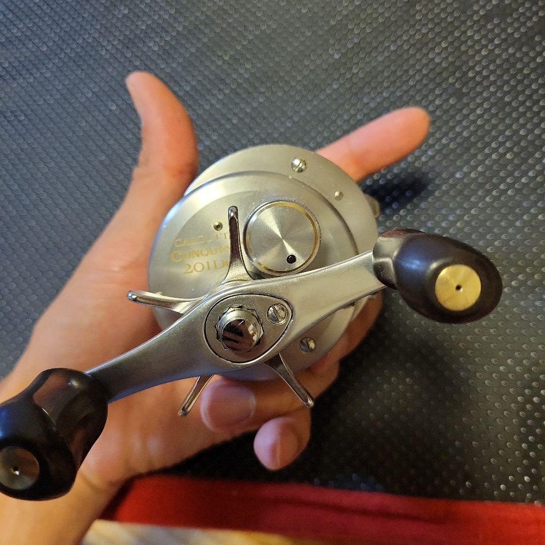 リール SHIMANO CALCUTTA CONQUEST 201DC