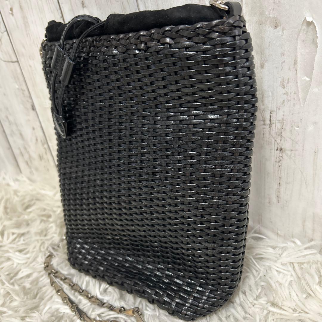 GUCCI チェーン　ショルダーバッグ　カゴバッグ　ブラック　カゴ