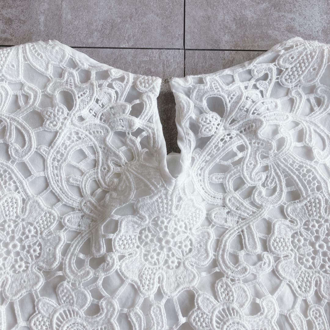 【極美品】TOMORROWLAND collection レーストップス　白　S