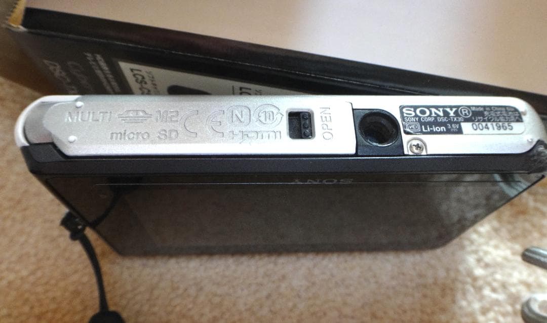 SONY Cyber-shot DSC-TX30 本体