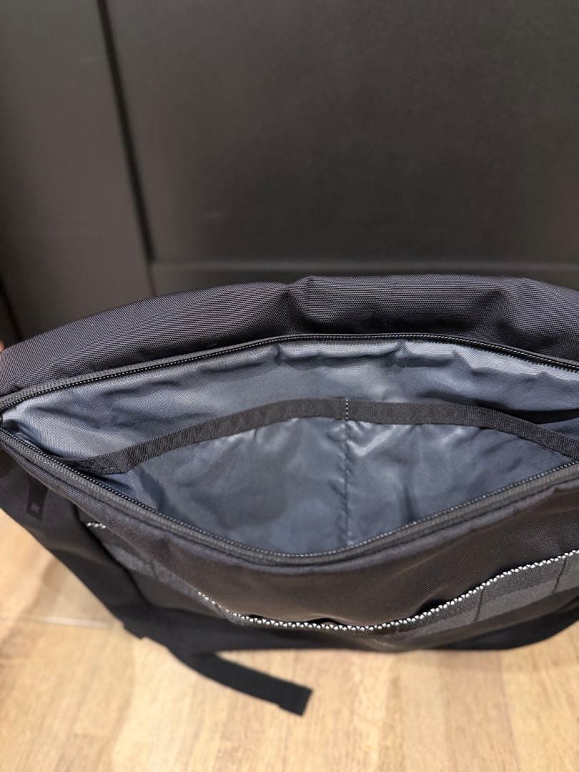 美品　BRIEFING MFC MESSENGER（Mサイズ）