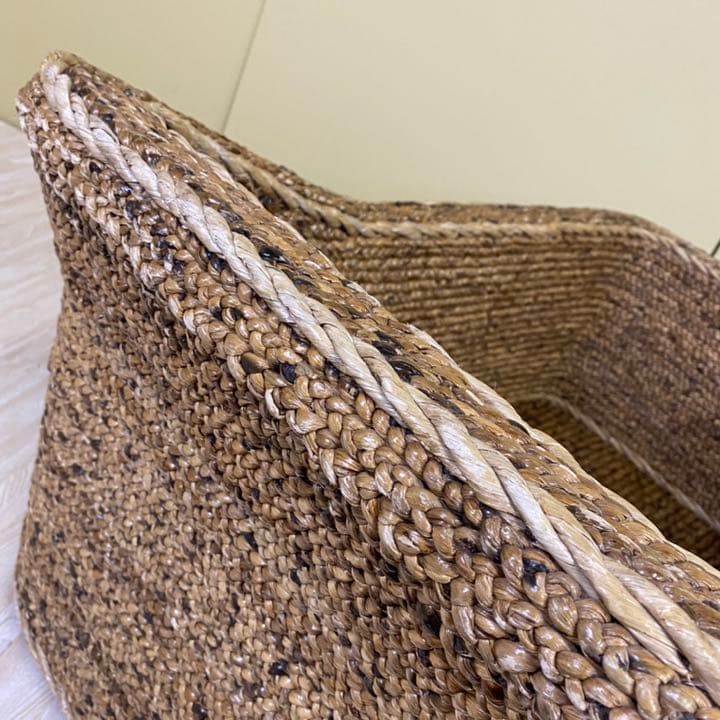 ベビーベッド　マットレス付　高級感　セレブ　重量感　オシャレ　リゾート風