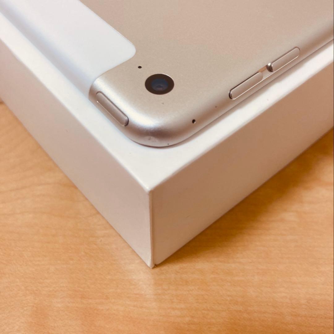 【美品】Apple iPad Air2 Wi-Fi Cellular 16GB