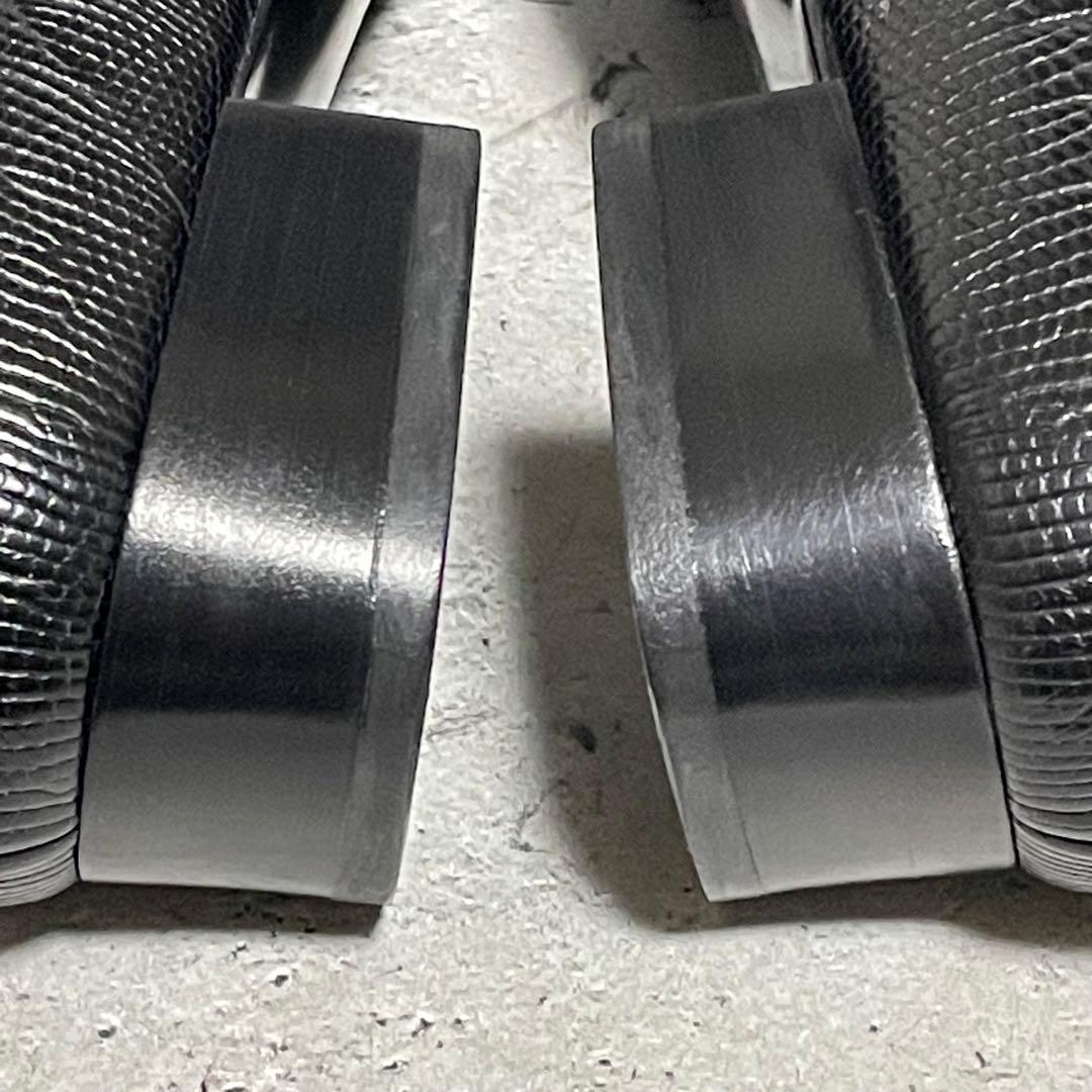 サルヴァトーレフェラガモ　Ferragamo（6） パンプス　ヴァラ　型押し　黒