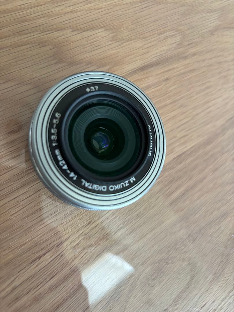 Olympus E-PL10 ミラーレスカメラ 14-42mm