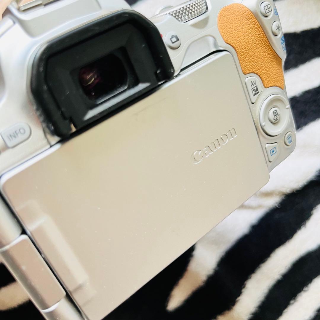 Canon デジタル一眼レフカメラ EOS Kiss X9 シルバー ボディ