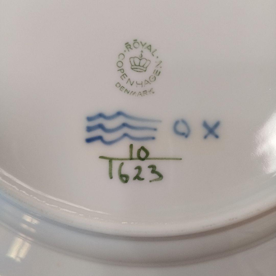 1970購入なのでレアで結構美品。ロイヤルコペンハーゲン 青い花柄皿 4枚セット