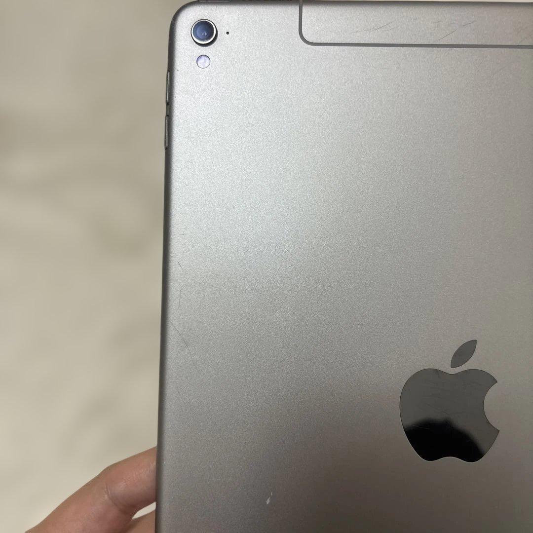 iPad Proシルバー 本体(ジャンク品)
