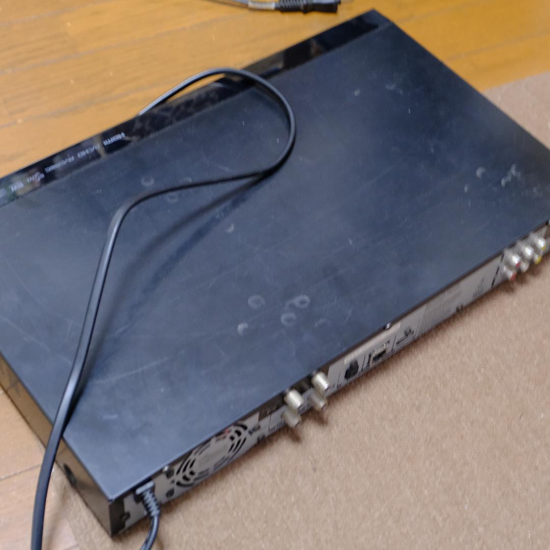 東芝　HDD内臓ブルーレイレコーダー　REGZA　DBRZ110