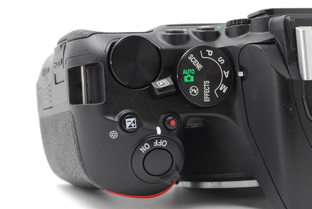 【使用感少の美品】Nikon D5500　WiFi搭載モデル　スマホ転送　自撮り