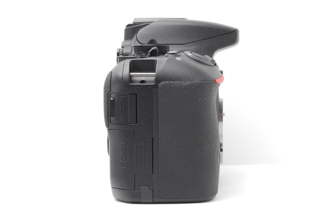【使用感少の美品】Nikon D5500　WiFi搭載モデル　スマホ転送　自撮り