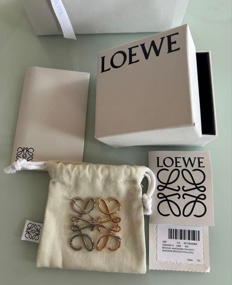【ほぼ未使用希少】LOEWE ロエベ アナグラムブローチ マルチカラー4色