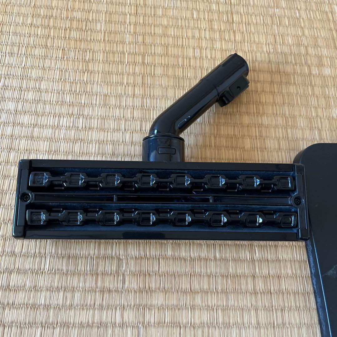 東芝サイクロン式コードレスクリーナー　VC-CLX51