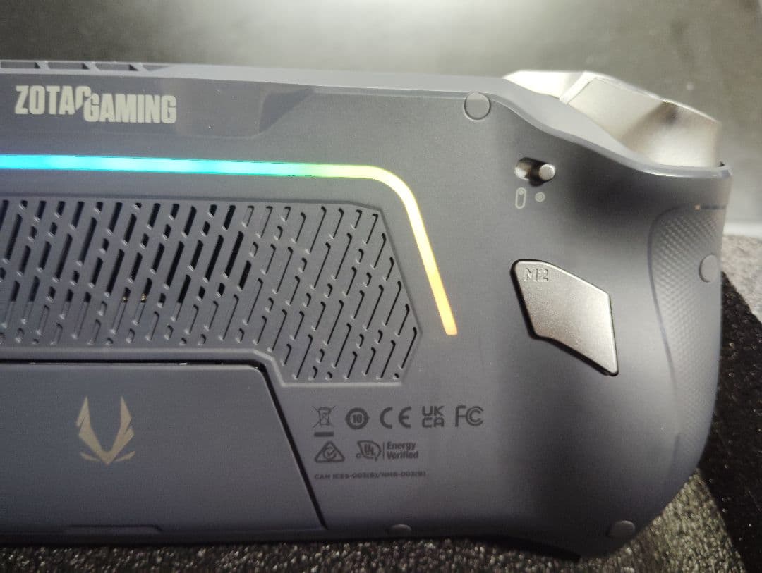 Windowsノート本体 ZOTAC GAMING ZONE Ryzen 7 8840U/16GB