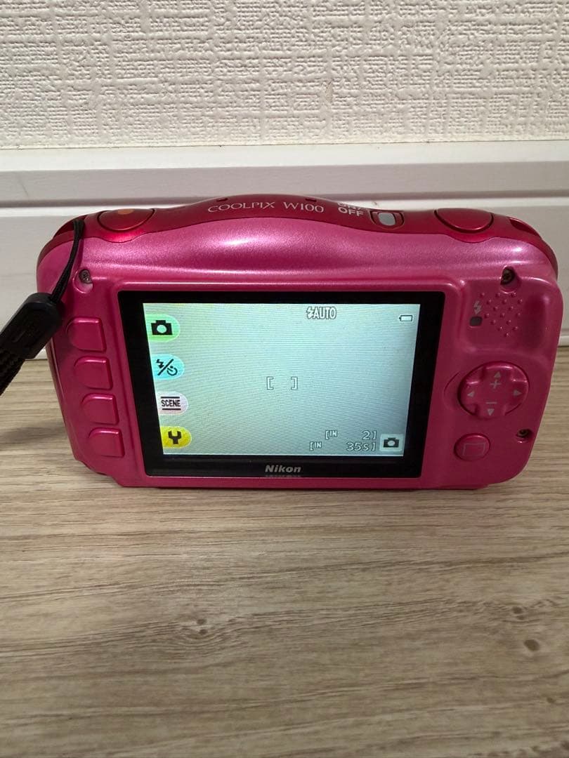 NIKON デジカメ　ピンク　防水　COOLPIX W100