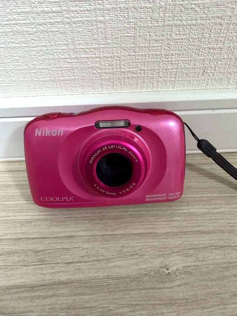 NIKON デジカメ　ピンク　防水　COOLPIX W100