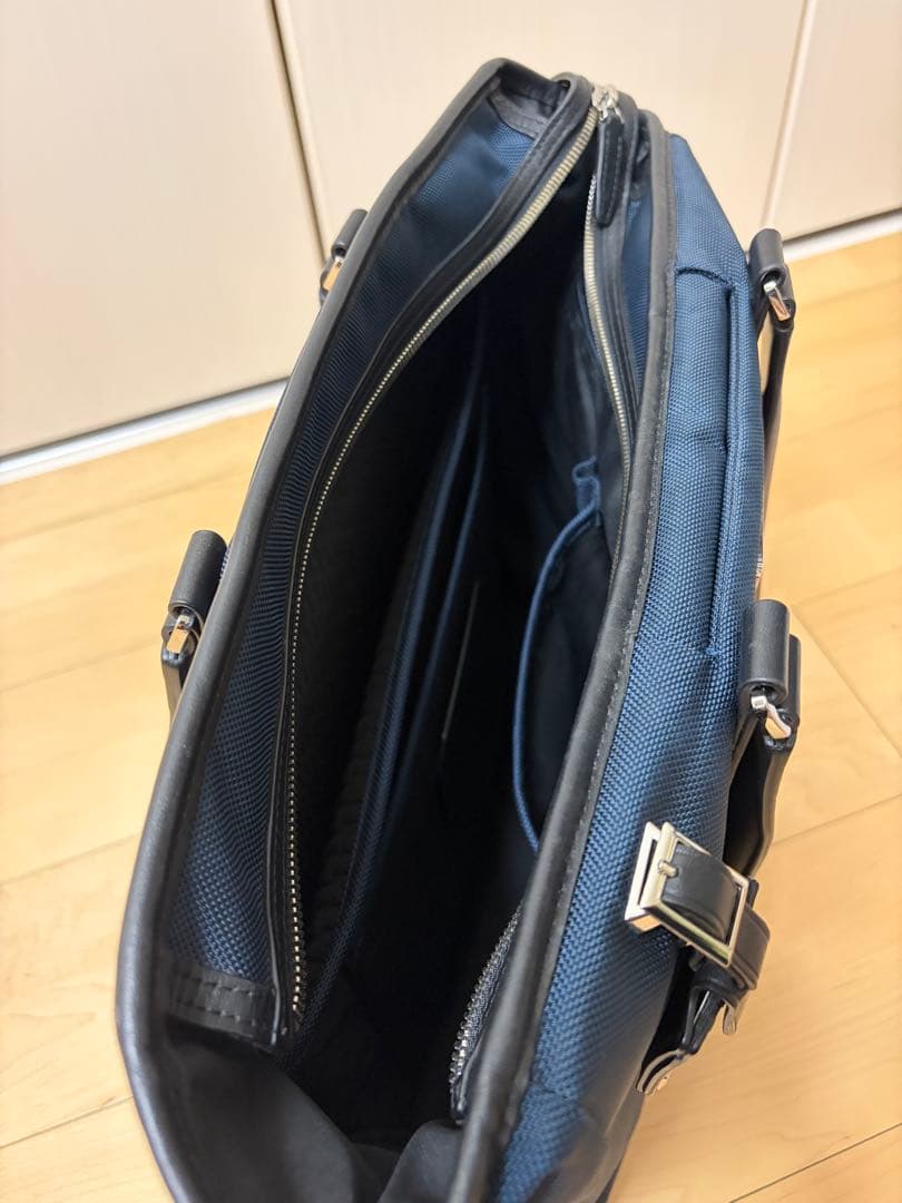 【TUMI】 ノース・サウス・トート