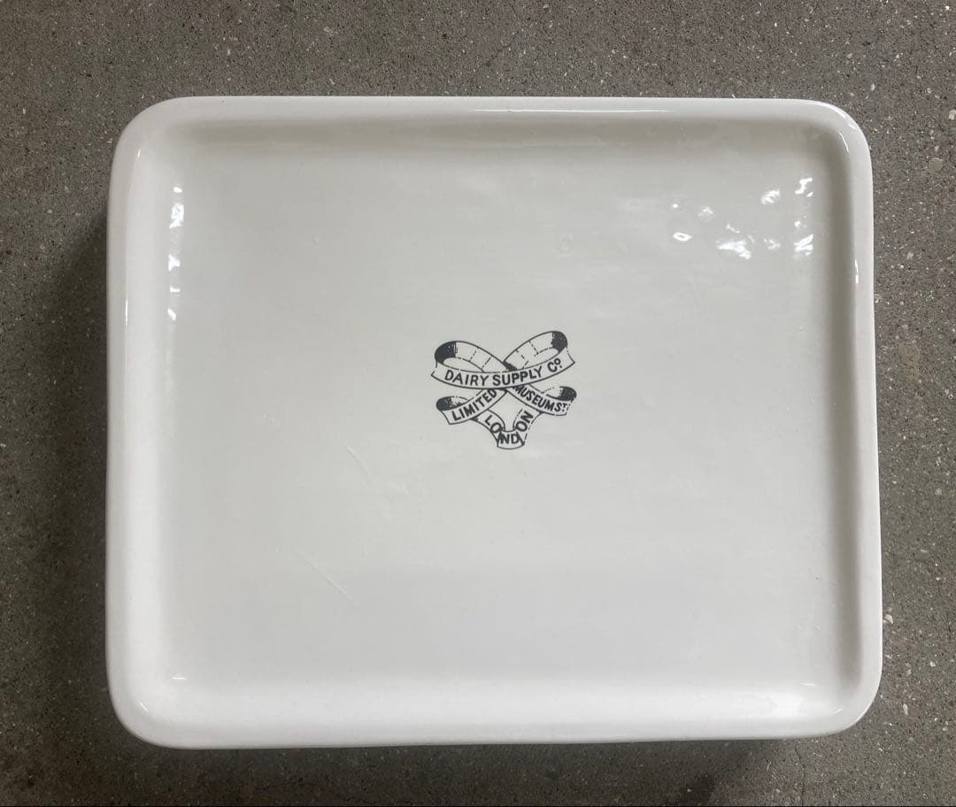 更に値下げ　イギリス　ビンテージ　PURE BUTTER 陶器製　デッドストック