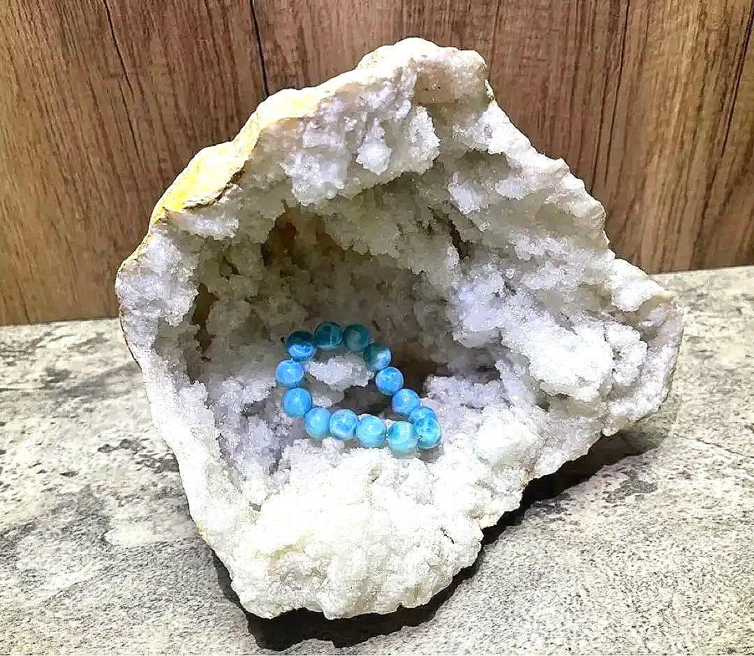 専用ページ巨大ジオード水晶ブレスレットの浄化に　台座付