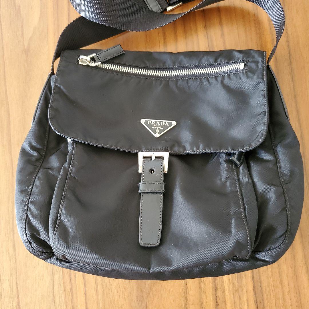 PRADA　プラダ　ショルダーバッグ　テスートナイロン　三角ロゴ