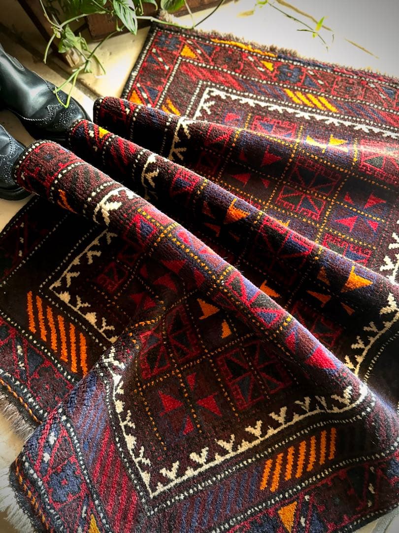 トライバルラグ　ヴィンテージラグ　バルーチ族　アフガンラグ　プリミティブアート