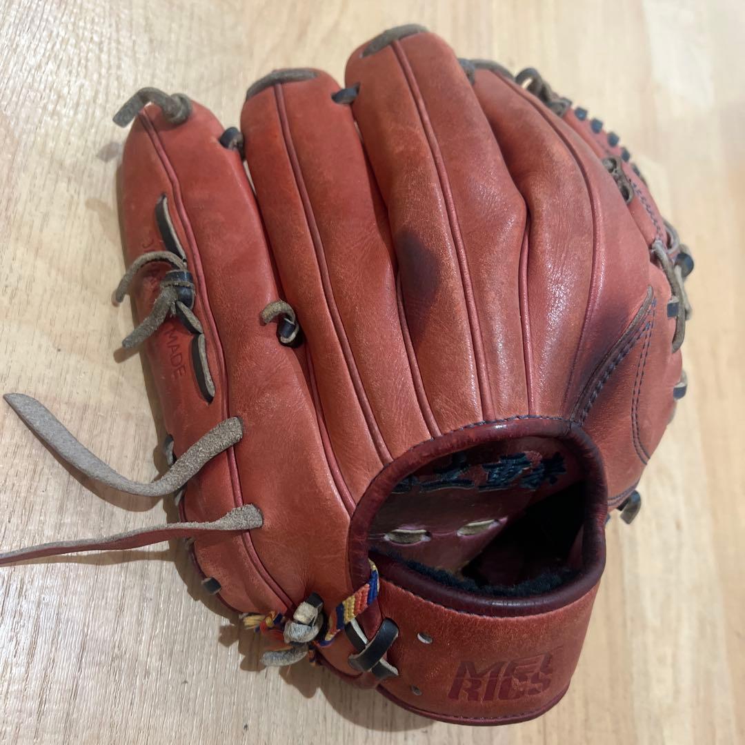硬式野球グローブ 赤色 レザー