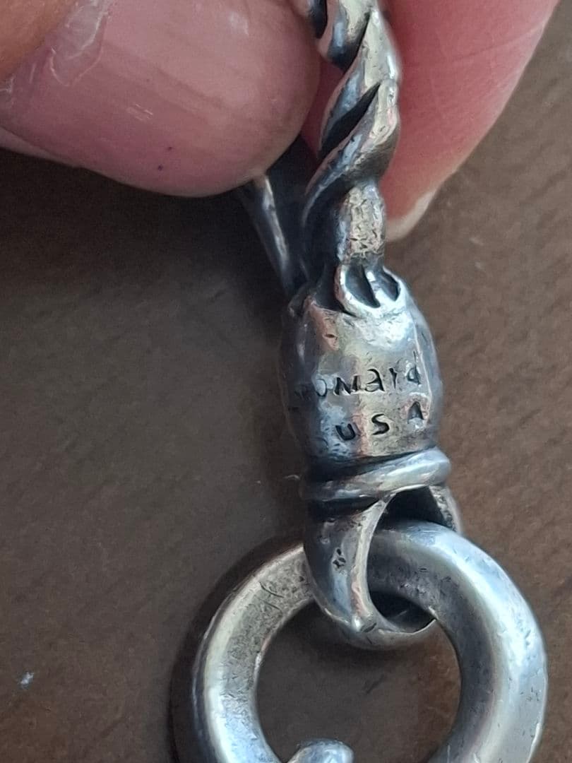 Pewter USA ツイストデザインキーホルダー