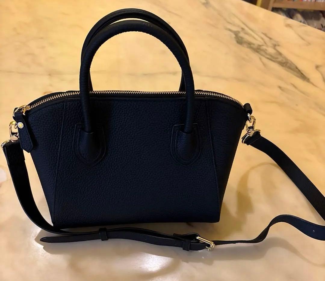 HAYNI Shiena シエナ　Mサイズ　本革　ショルダーバッグ