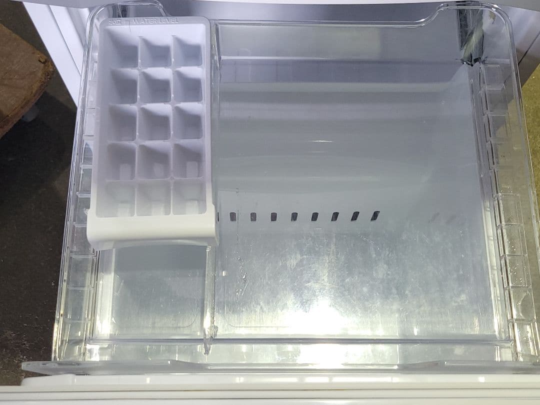 東芝 ノンフロン冷凍冷蔵庫 GR-P15BS(W) 2019年製（★）