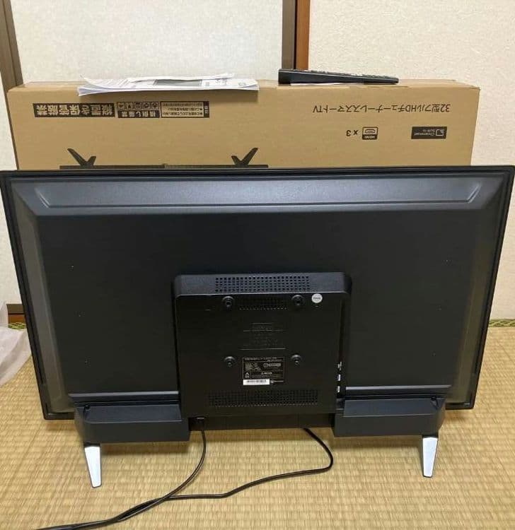 32型　フルHD チューナーレス スマートTV